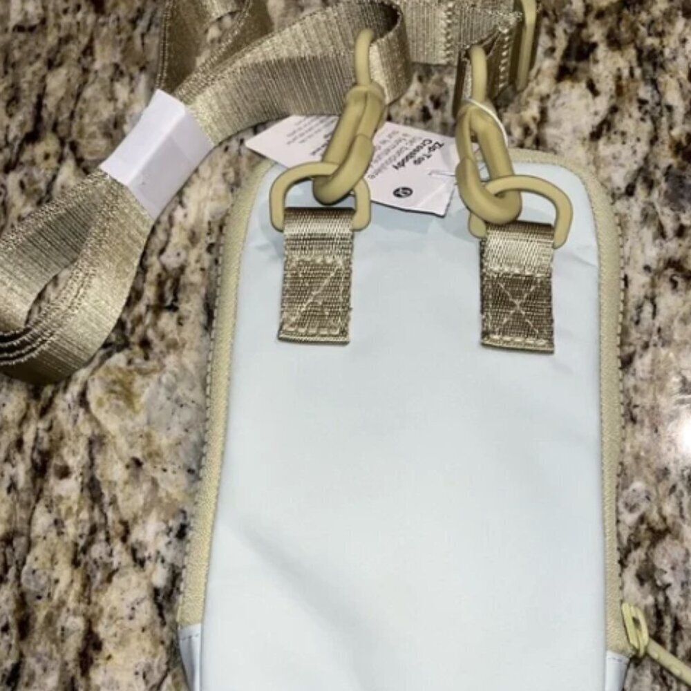 Lululemon Zip-top Crossbody Bag - Yellow Serpenti NWT - Picture 8 of 12